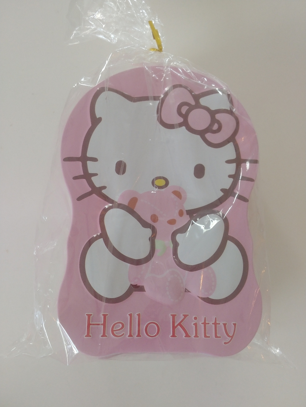 Hello Kitty Pink Coin Bank with Lock - Picture 2 of 12